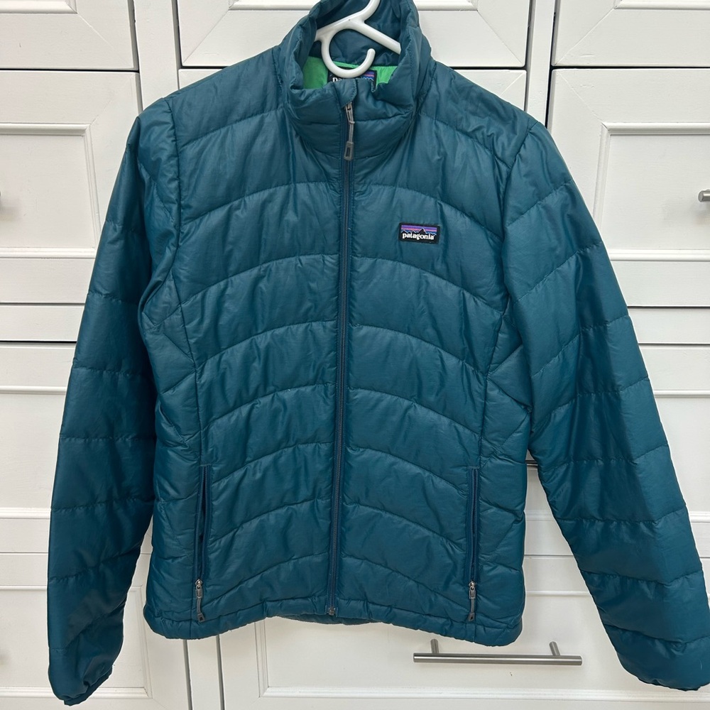 Patagonia Teal mid weight Down Jacket